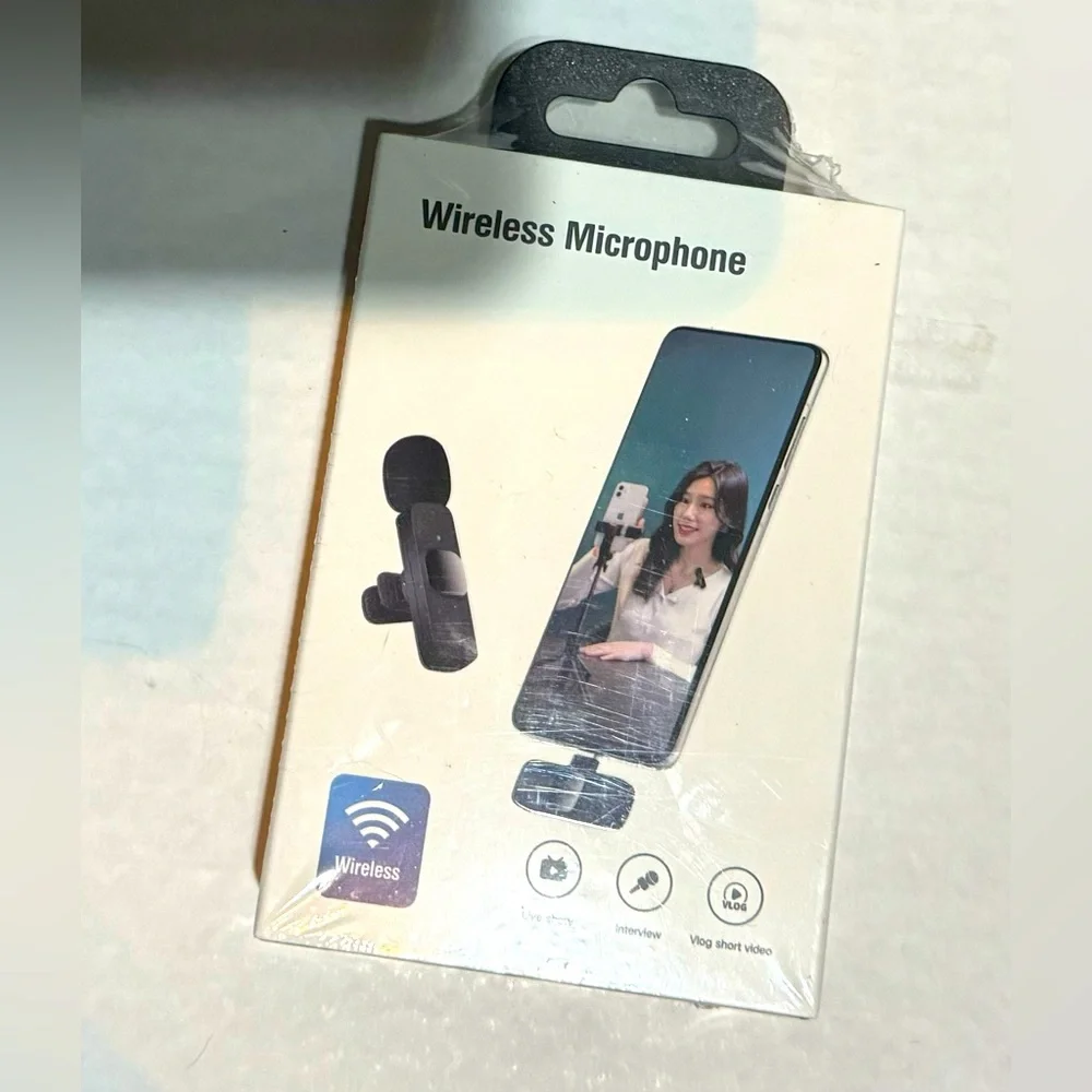 BNIB Wireless Microphone for cell phone iPhone (6-14)